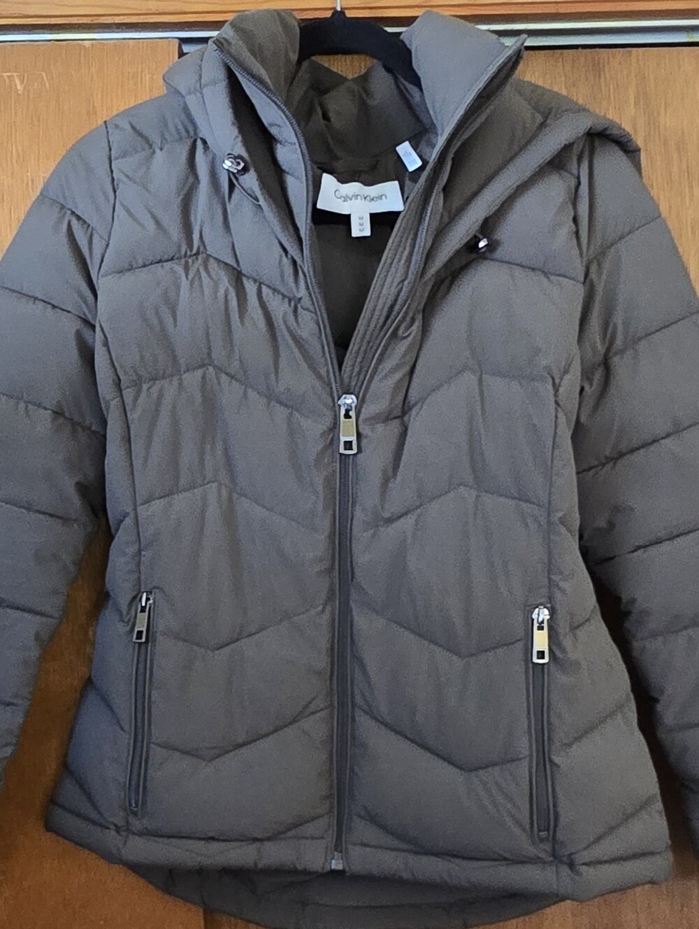 Calvin Klein Women's Quilted Puffer Jacket in Taupe Gray